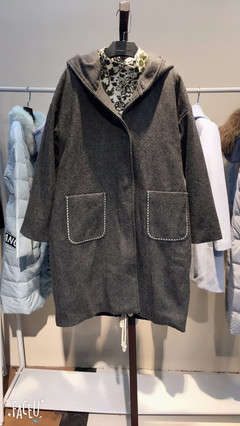 古樹葉品牌折扣女裝 時尚高端與實(shí)惠兼具的冬日連衣裙之選